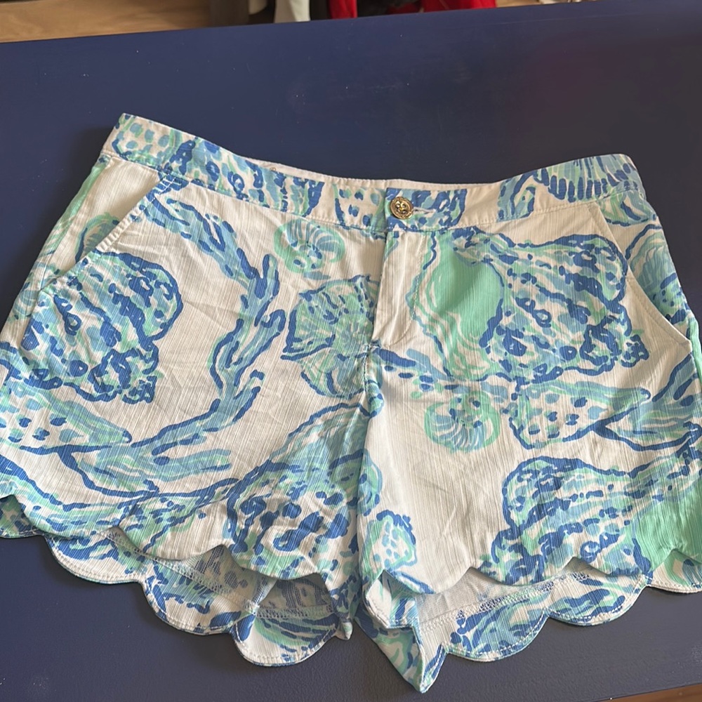 Size 10 Lilly Pulitzer, buttercup shorts